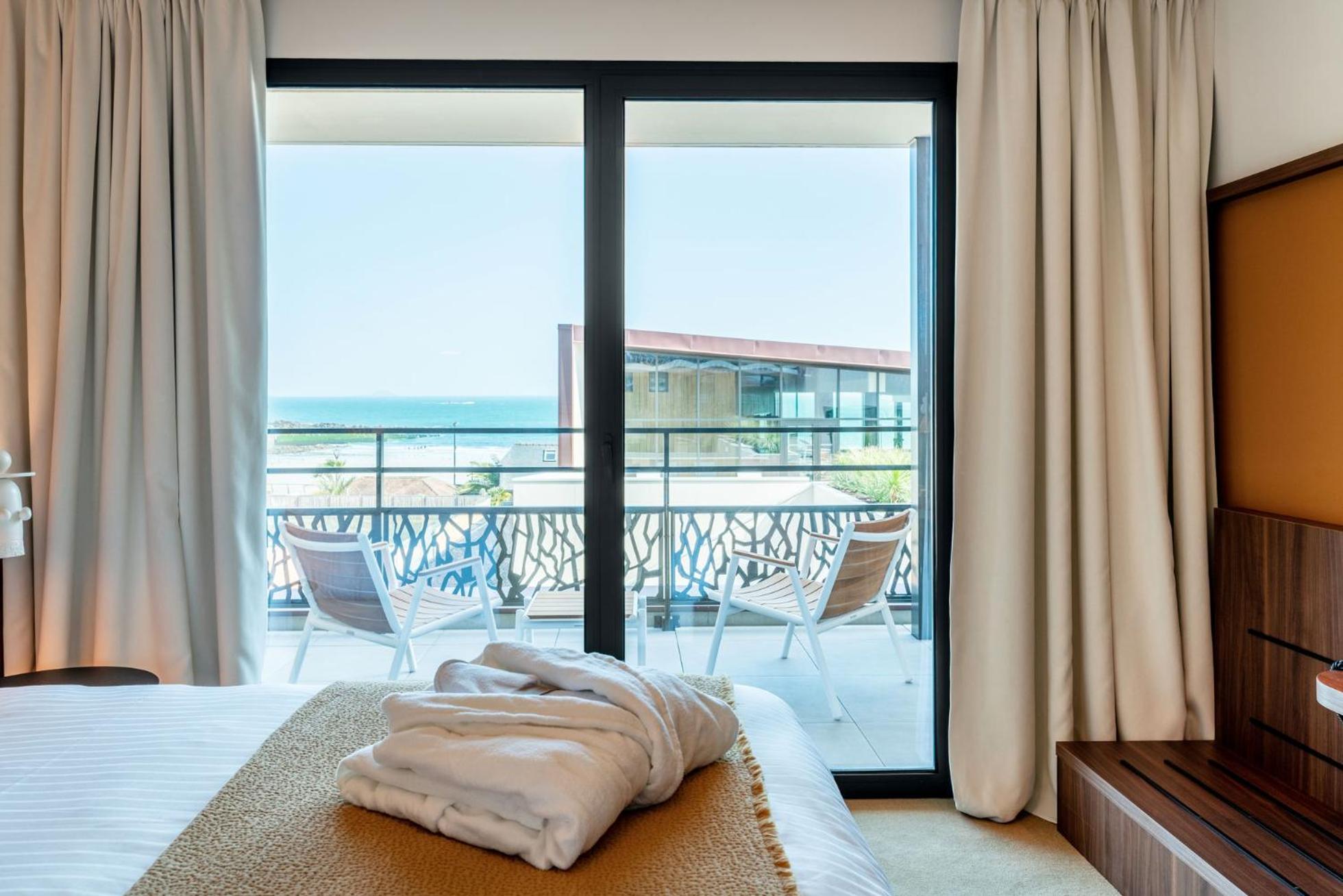 Hotel Roz Marine Thalasso Resort Perros-Guirec Bagian luar foto